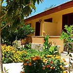 Ozlem Garden 시데