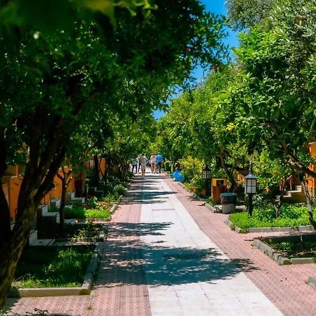 Ozlem Garden Hotell 3*