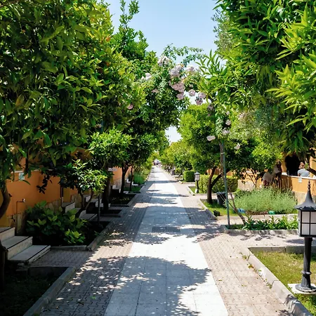 Ozlem Garden Hotell 3*