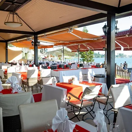 فندق Ozlem Garden 3*