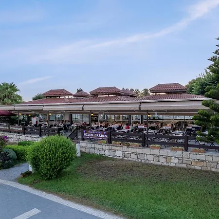 Ozlem Garden Σιντέ