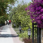 Ozlem Garden Side
