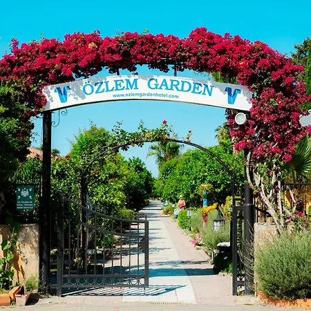 호텔 Ozlem Garden 3*