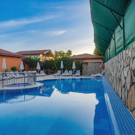 Hotel Ozlem Garden Side