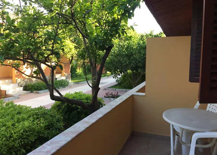 Ozlem Garden Готель Сіде