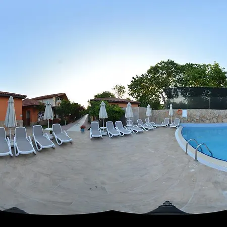 Ozlem Garden Hotell 3*