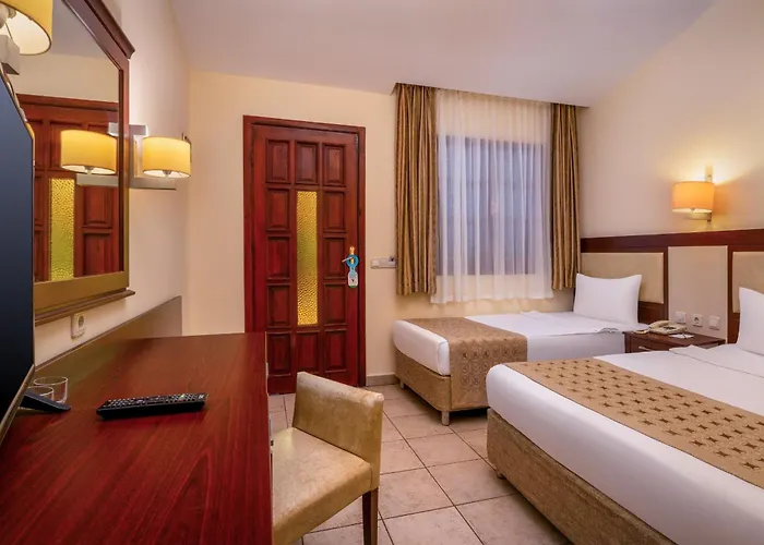 Отель Ozlem Garden 3*