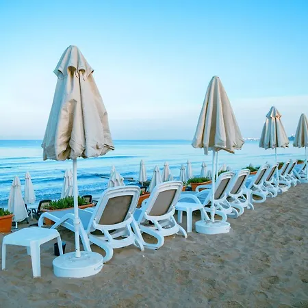 欧莱姆花园酒店 酒店