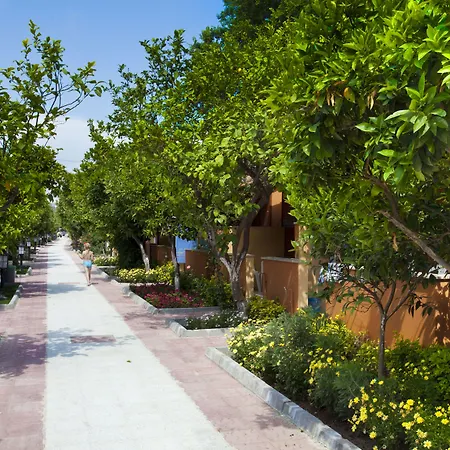 欧莱姆花园酒店 3*