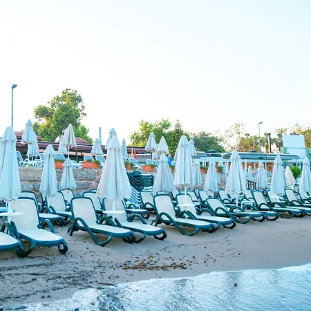 欧莱姆花园酒店 3*