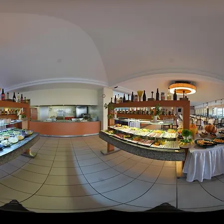 欧莱姆花园酒店 3*